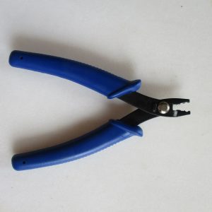 Pince à sertir les perles